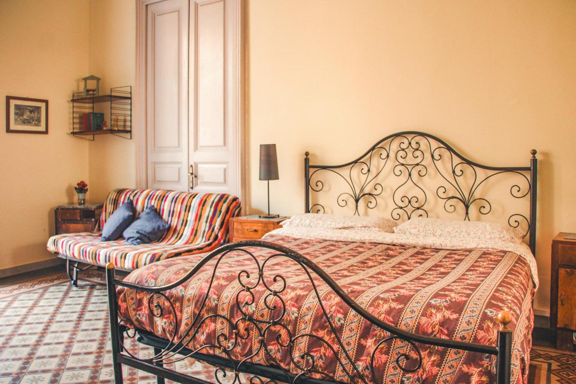 Casa Verdi - House of Travelers Catania Esterno foto