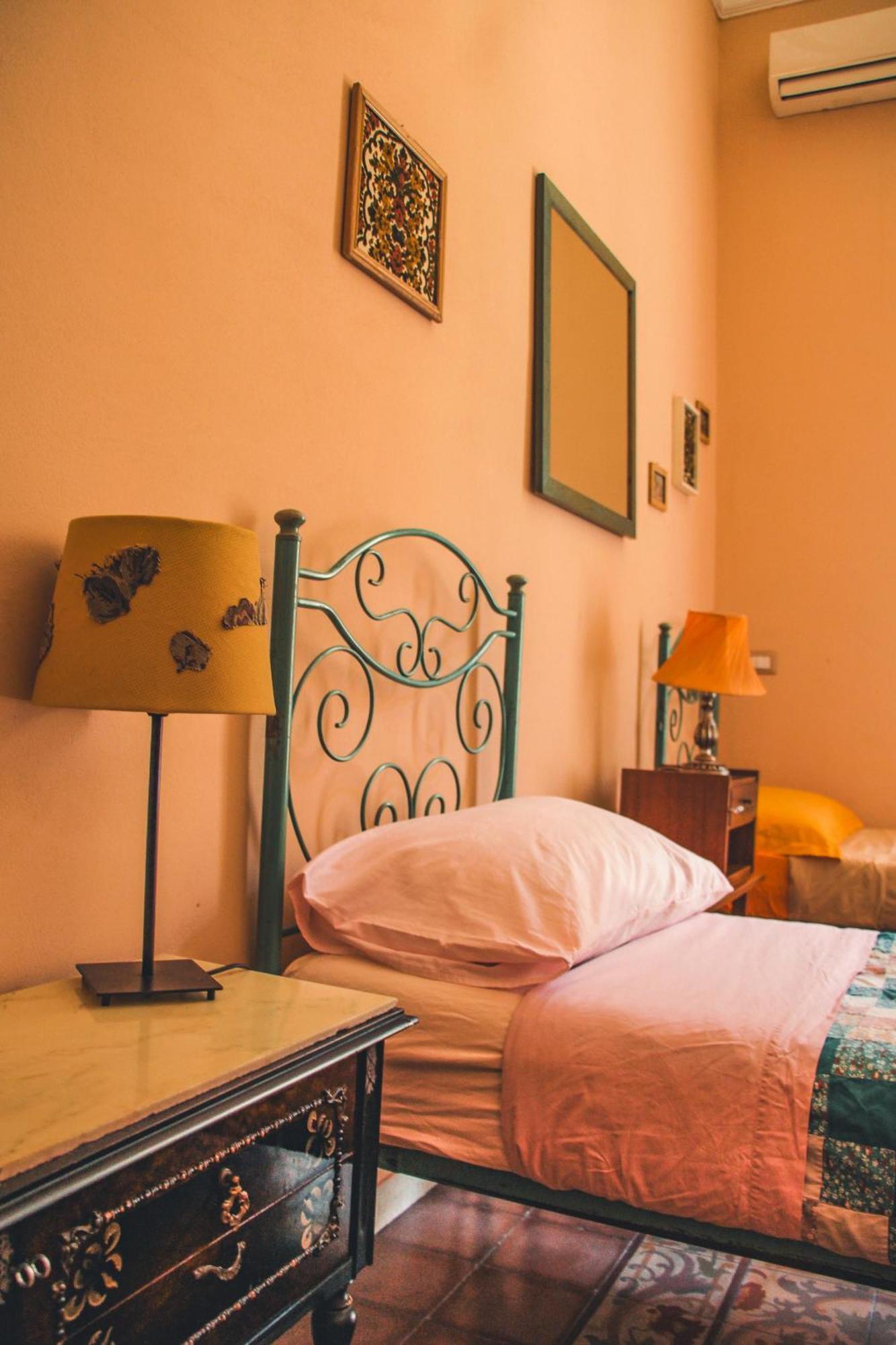 Casa Verdi - House of Travelers Catania Esterno foto